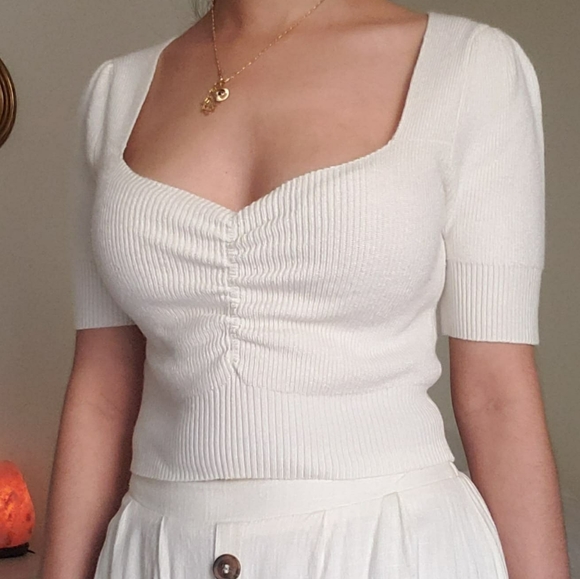 Adored Vintage knitted white crop top - Picture 2 of 6